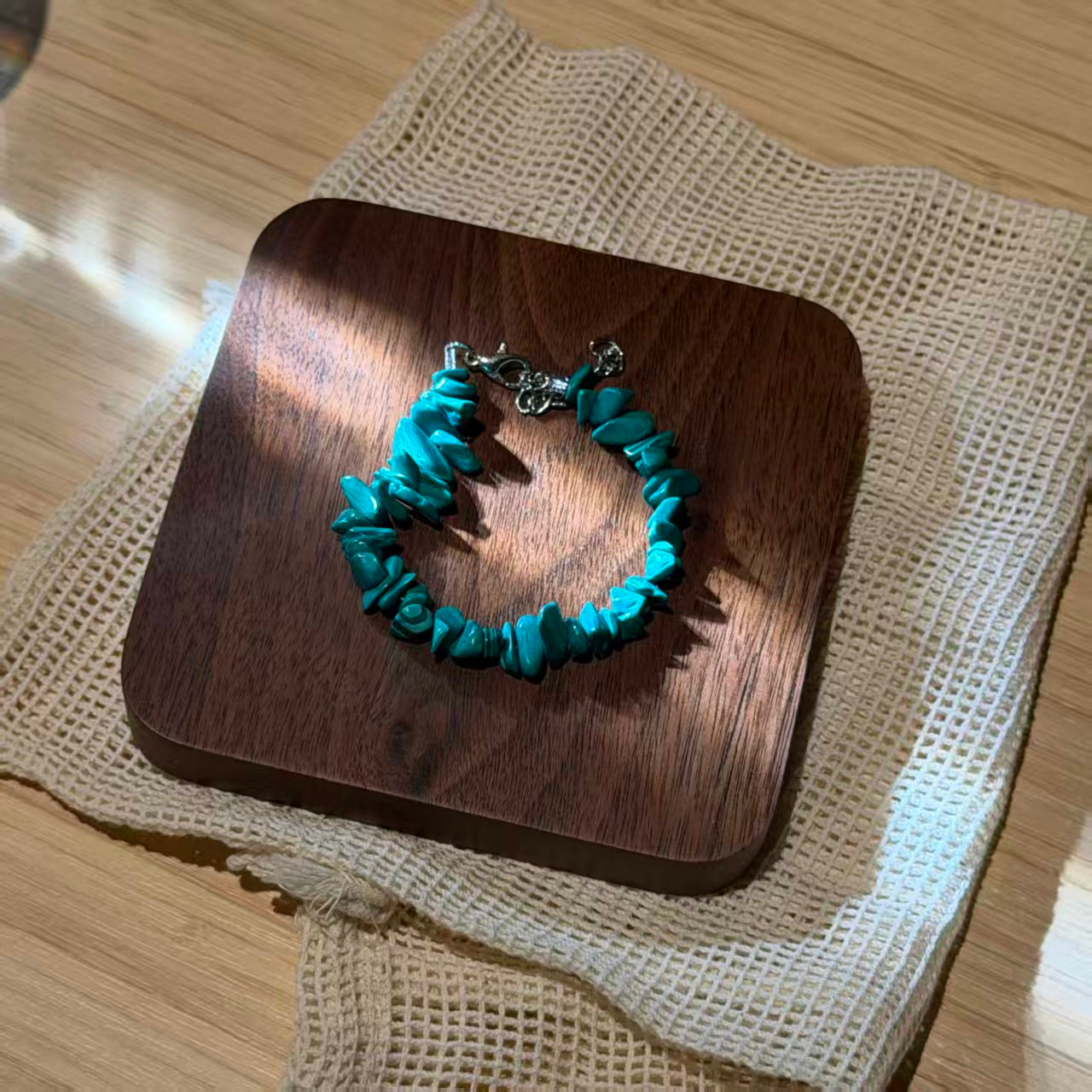 Natural Crystal Chip Bracelet, Irregular Freeform Agate Bangle for Women with Lobster Clasp & Extender Chain